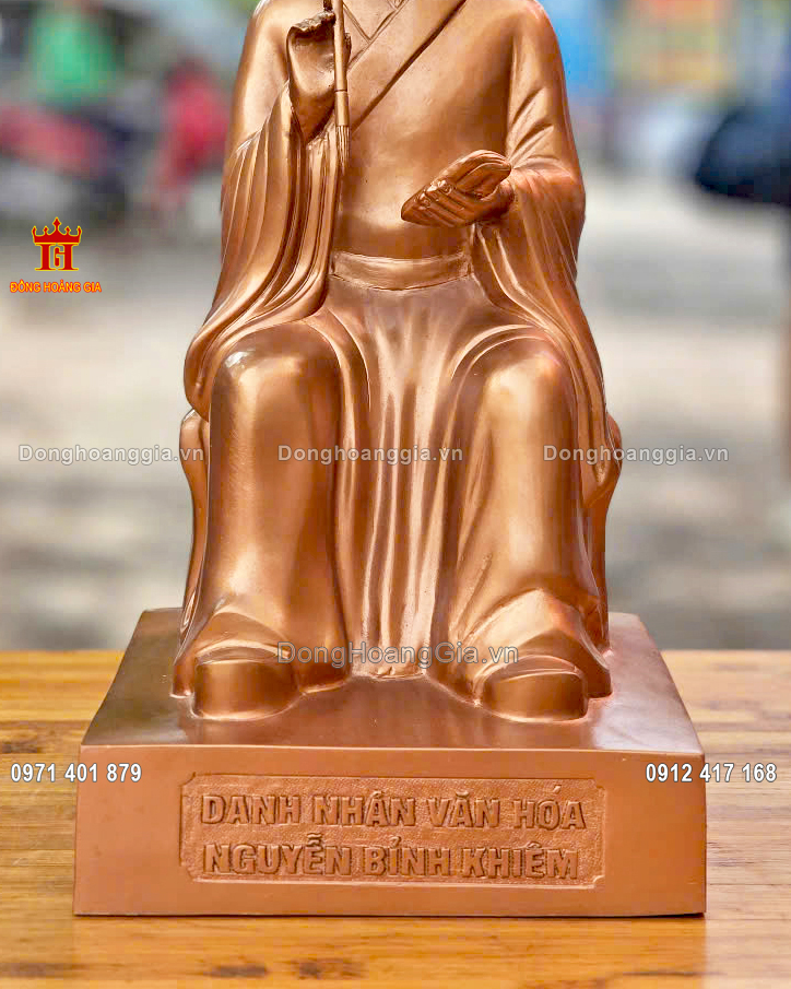 Đồng Hoàng Gia nhận chế tác tượng Nguyễn Bỉnh Khiêm bằng đồng theo yêu cầu